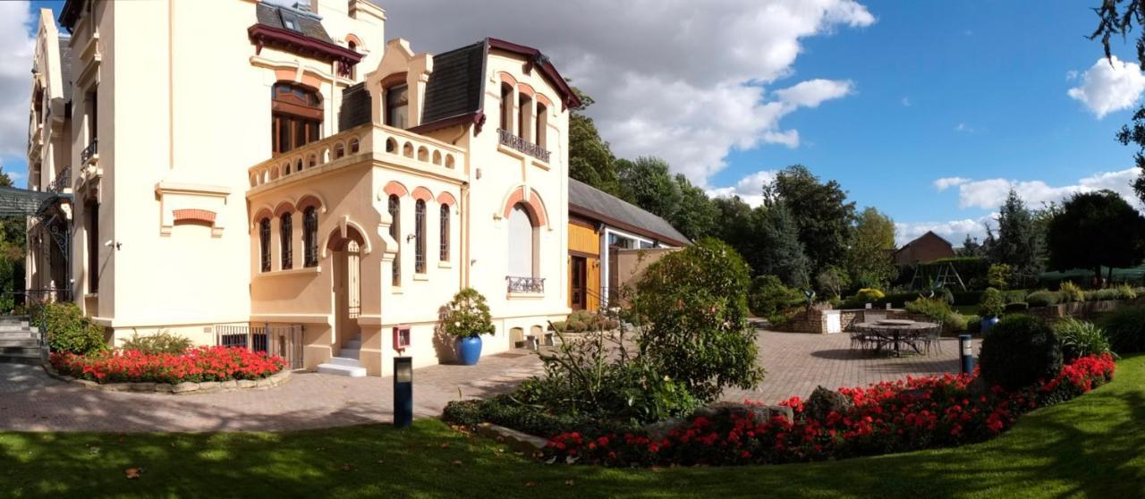 Le Manoir De La Mantille Caudry Exterior foto